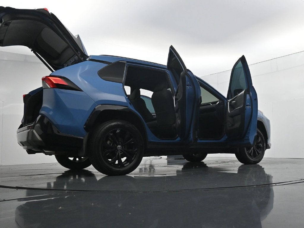 2024 Toyota RAV4 SE