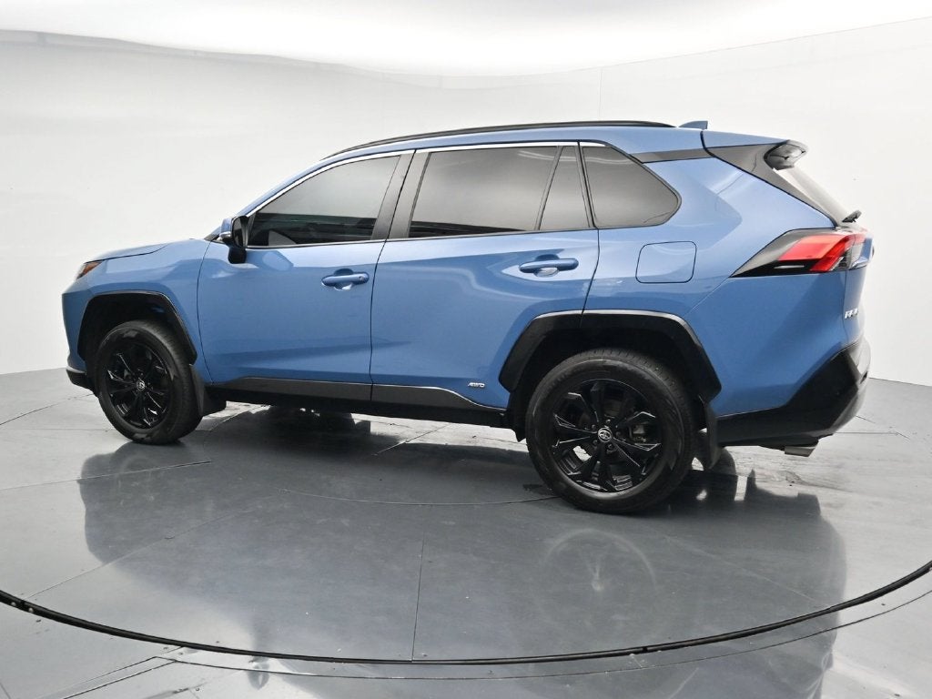 2024 Toyota RAV4 SE