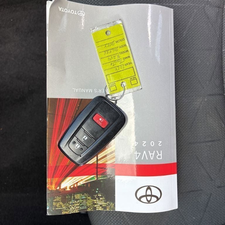 2024 Toyota RAV4 XLE