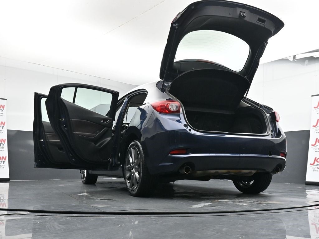 2018 Mazda Mazda3 5-Door Touring