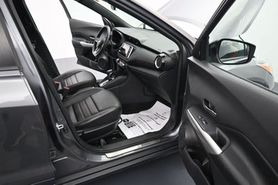 2019 Nissan Kicks SR