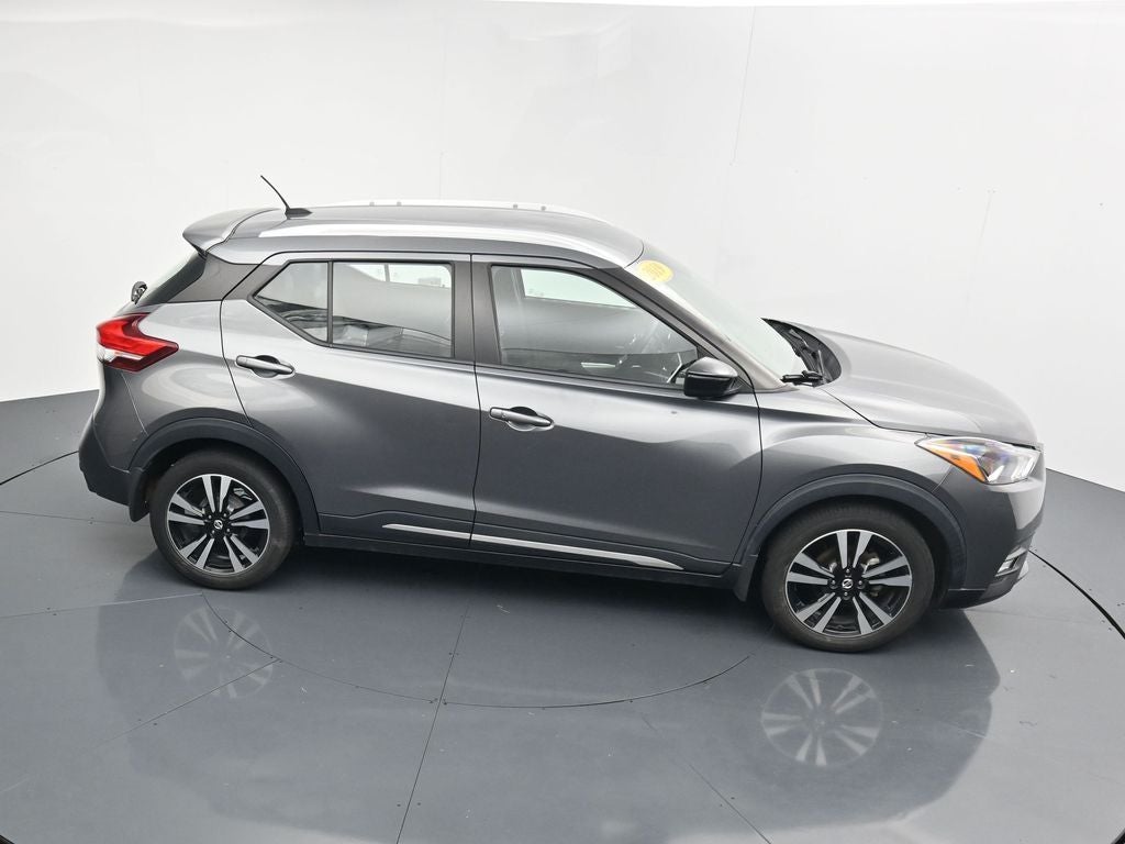2019 Nissan Kicks SR