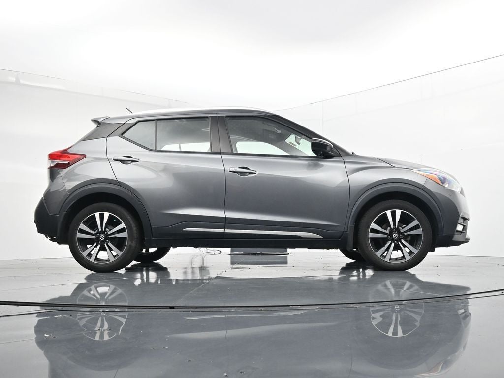 2019 Nissan Kicks SR
