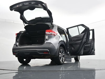 2019 Nissan Kicks SR