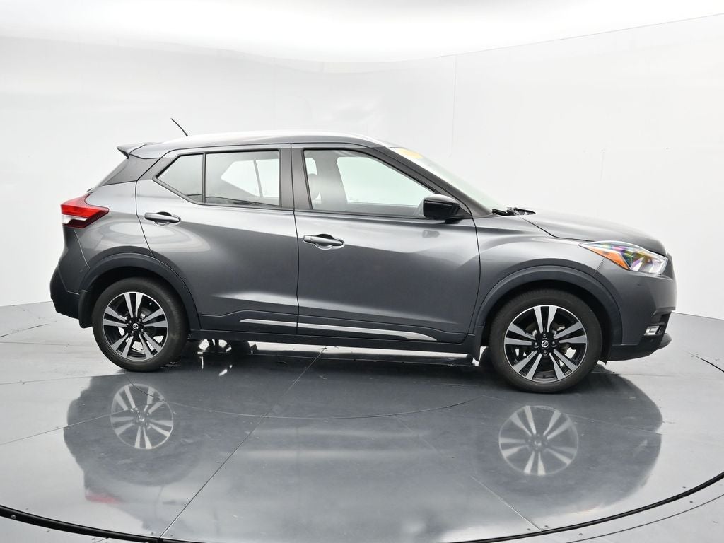 2019 Nissan Kicks SR