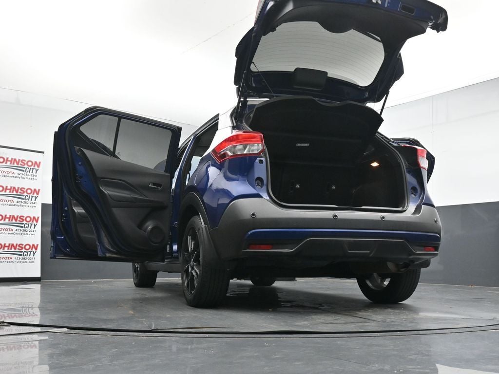 2020 Nissan Kicks SR