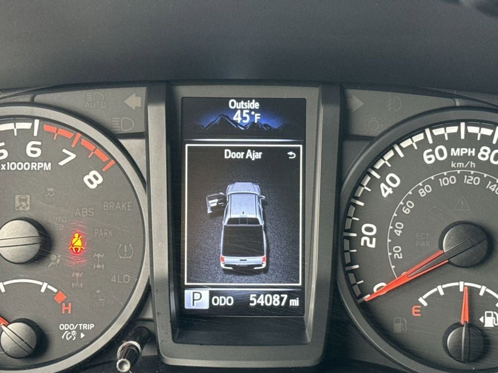 2022 Toyota Tacoma SR V6