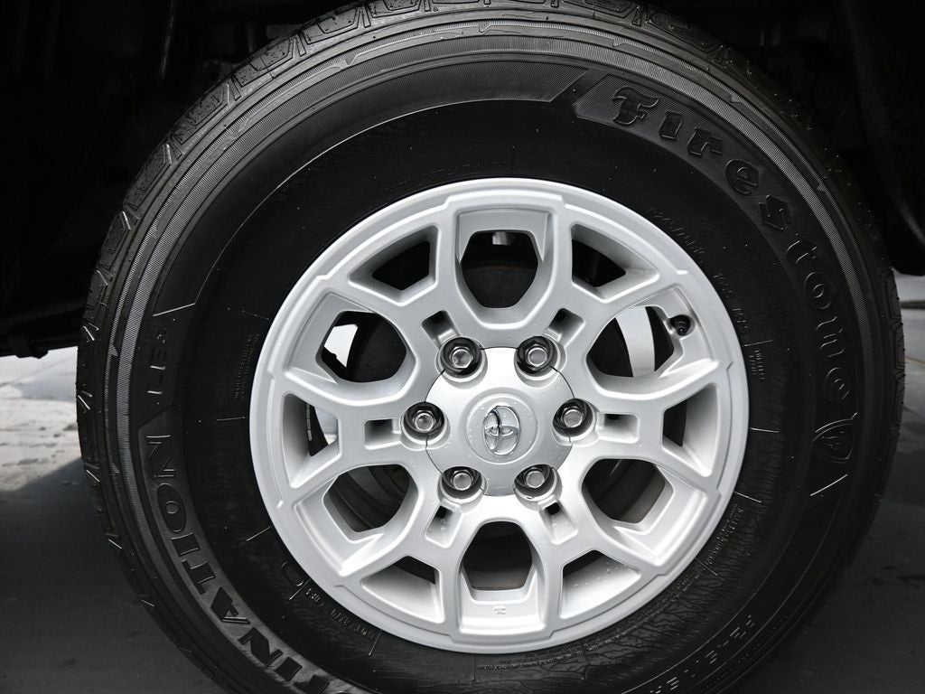 2022 Toyota Tacoma SR5 V6