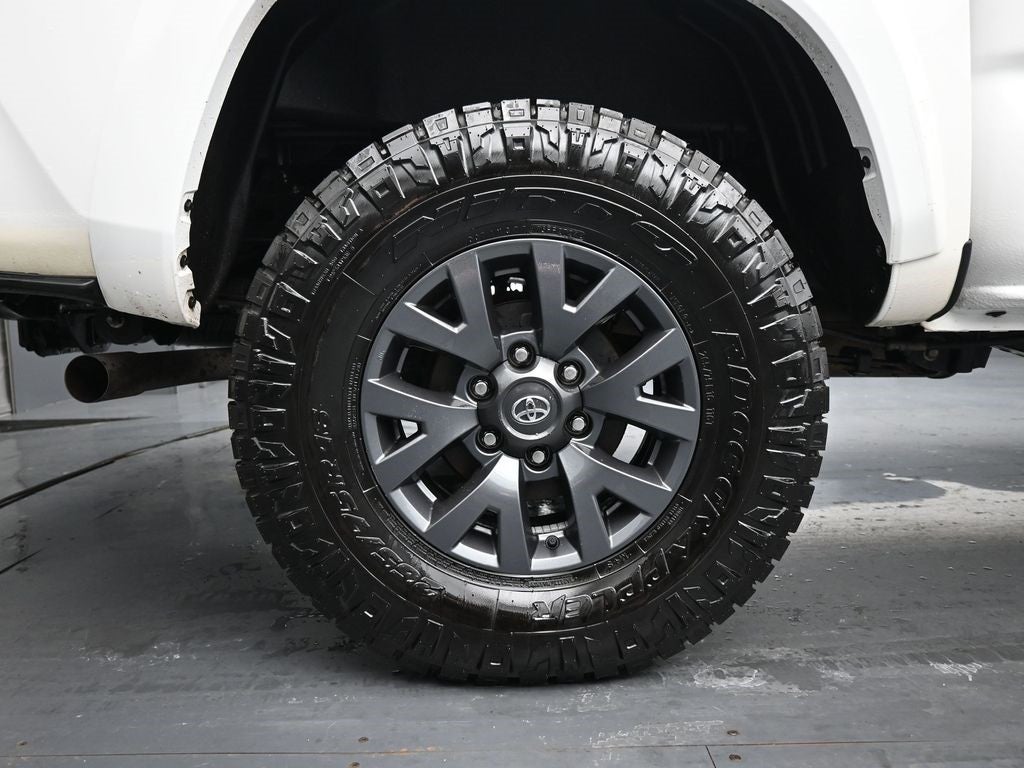 2022 Toyota Tacoma SR5 V6