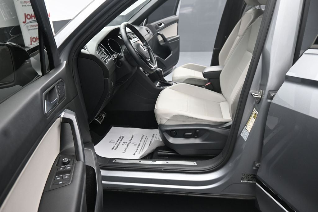 2021 Volkswagen Tiguan 2.0T SE R-Line Black