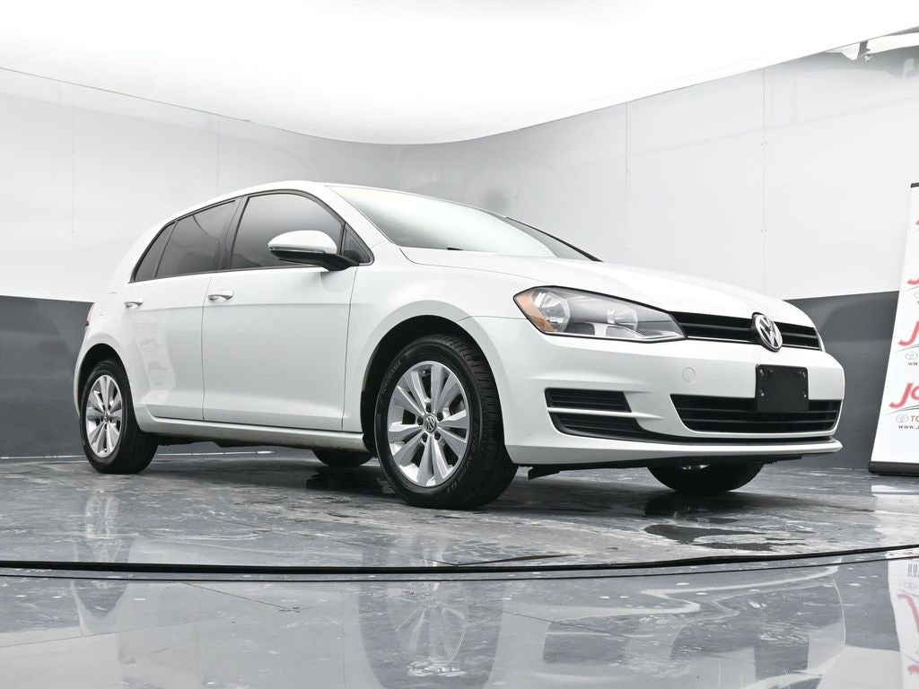 2015 Volkswagen Golf TDI S 4-Door