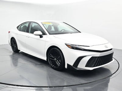 2025 Toyota Camry SE