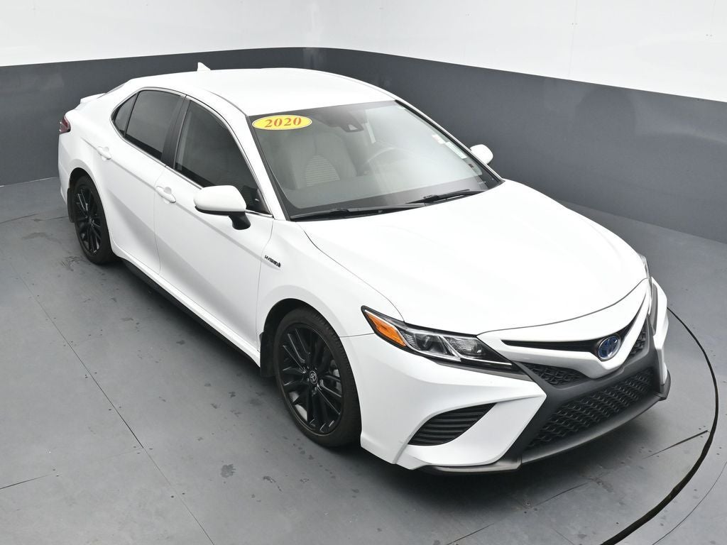 2020 Toyota Camry SE