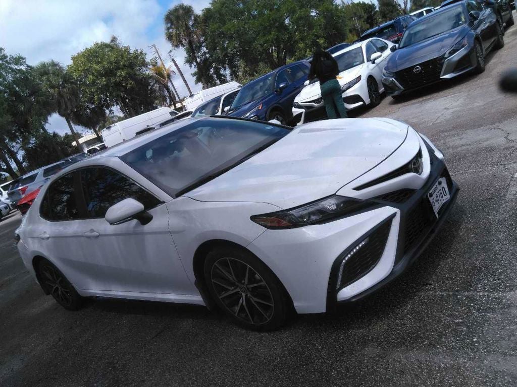 2024 Toyota Camry SE