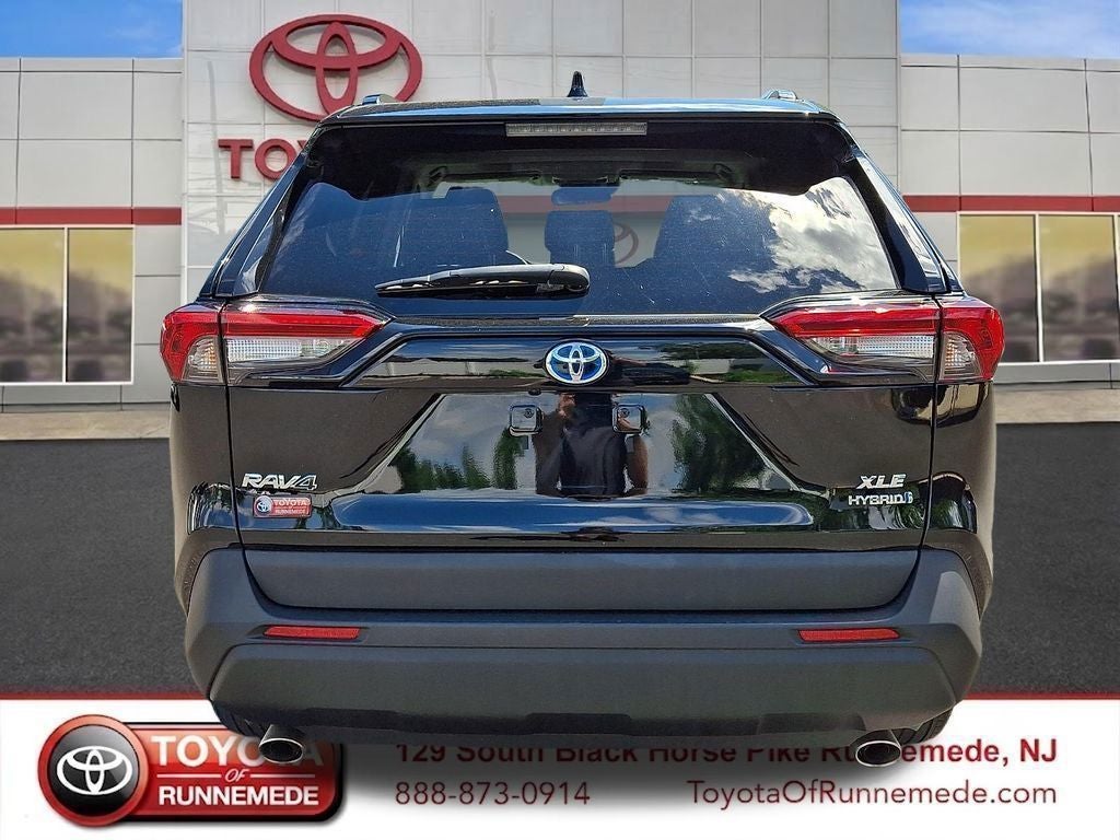 2022 Toyota RAV4 XLE Premium