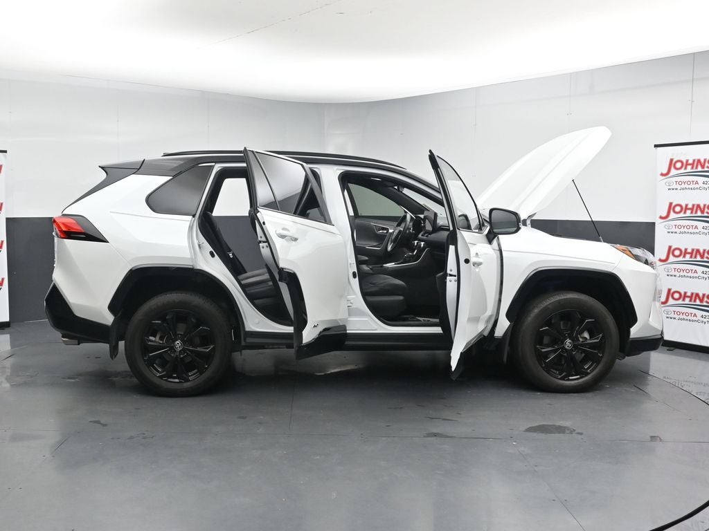 2024 Toyota RAV4 XSE