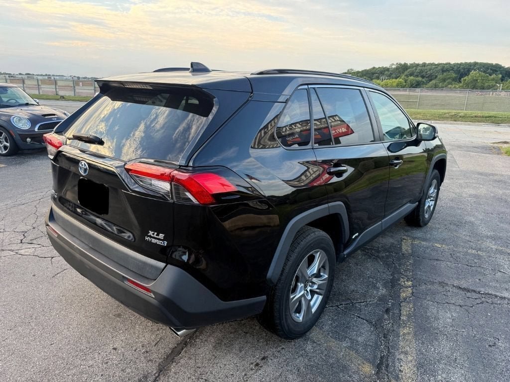 2023 Toyota RAV4 XLE