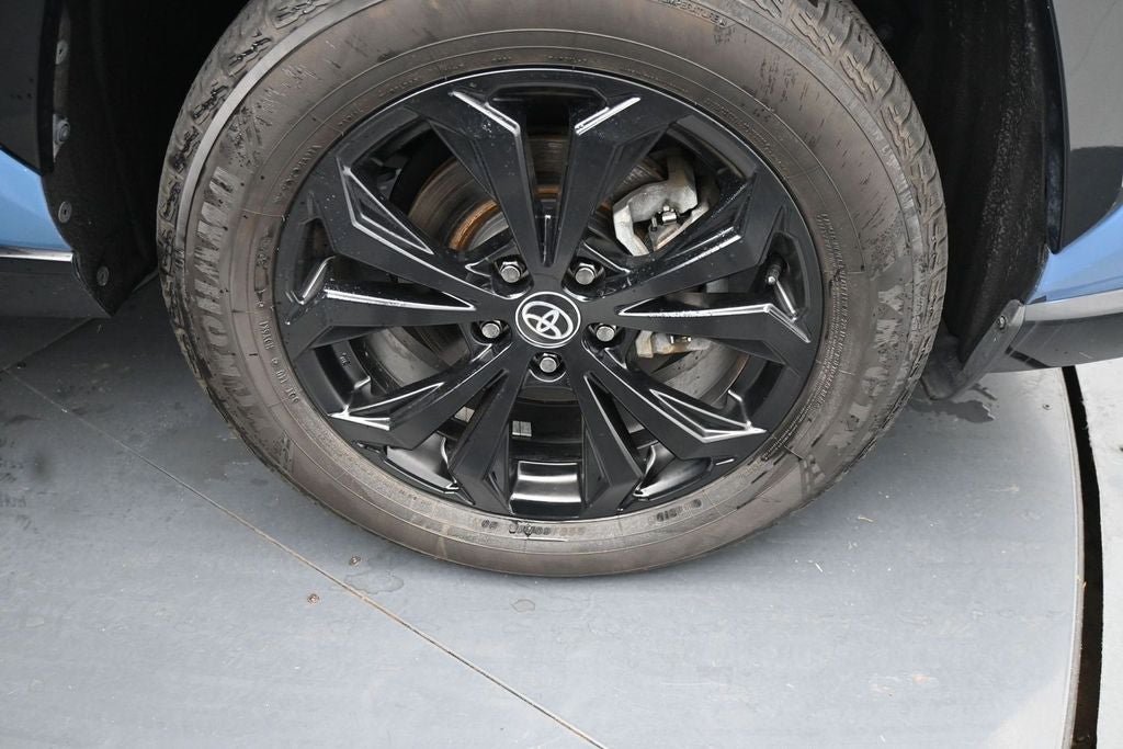 2023 Toyota RAV4 SE