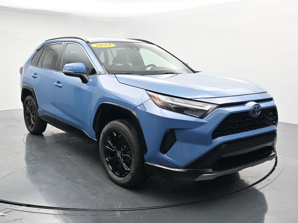 2023 Toyota RAV4 SE