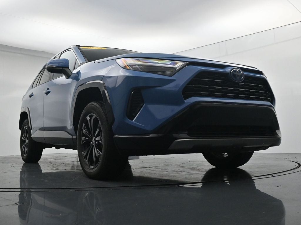 2023 Toyota RAV4 SE