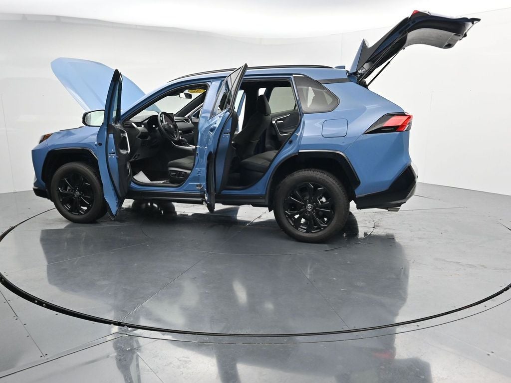 2023 Toyota RAV4 SE