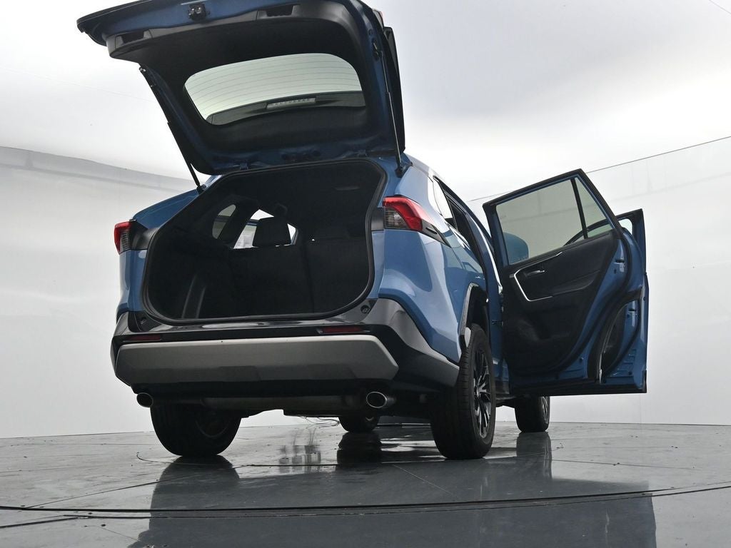 2023 Toyota RAV4 SE