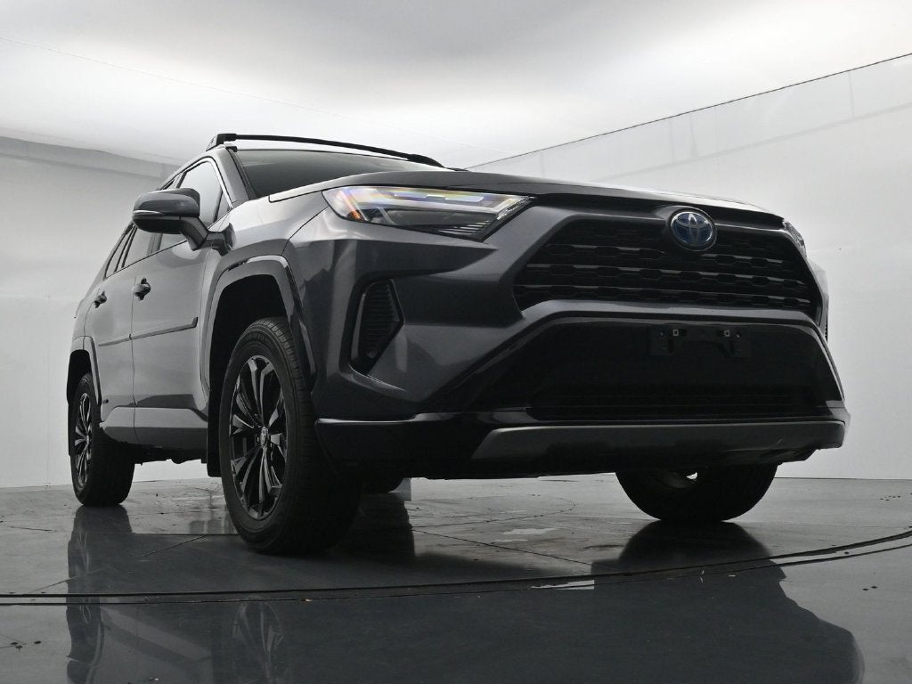 2024 Toyota RAV4 SE