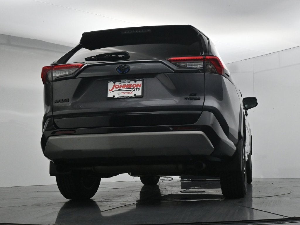 2024 Toyota RAV4 SE