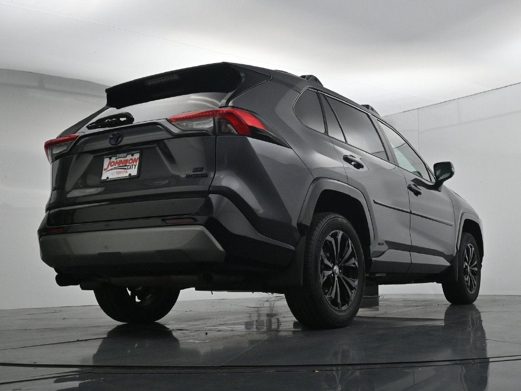 2024 Toyota RAV4 SE