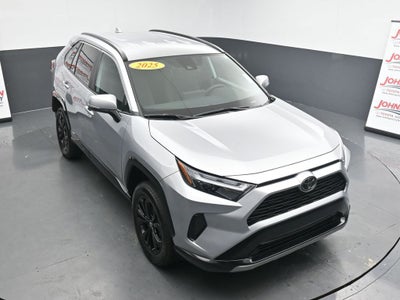 2025 Toyota RAV4 SE
