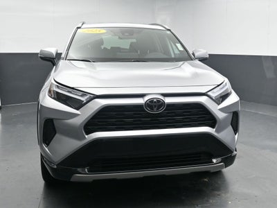 2025 Toyota RAV4 SE