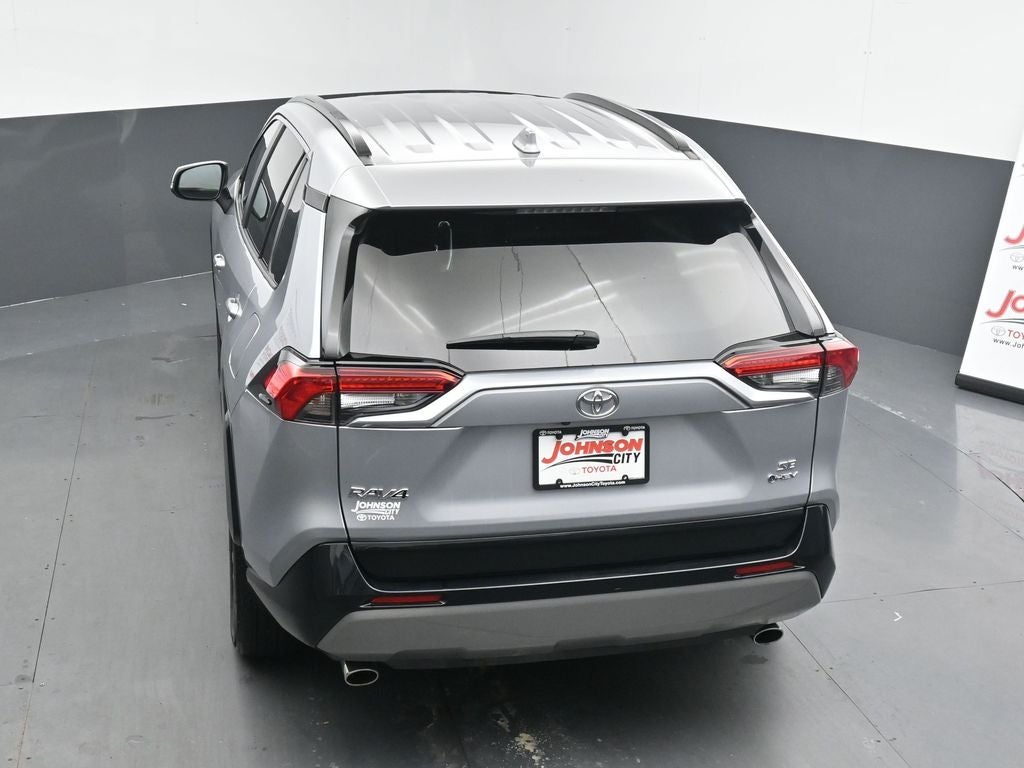 2025 Toyota RAV4 SE