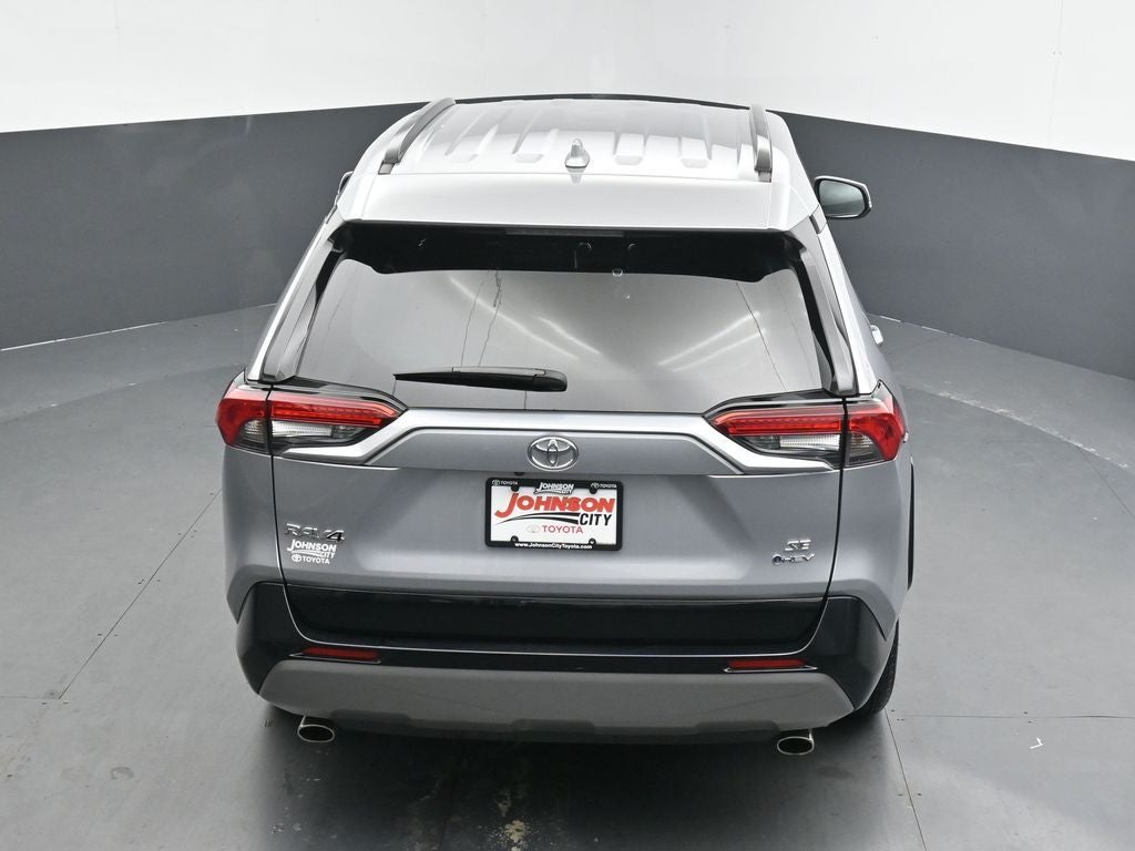 2025 Toyota RAV4 SE