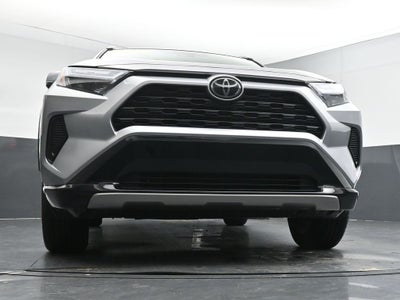 2025 Toyota RAV4 SE