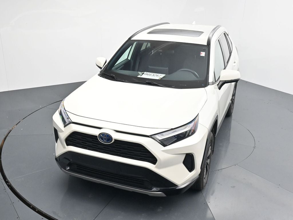 2022 Toyota RAV4 SE
