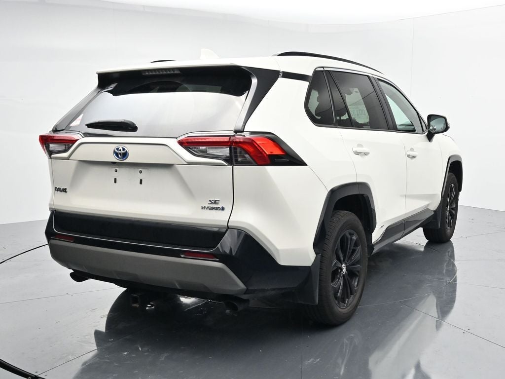 2022 Toyota RAV4 SE