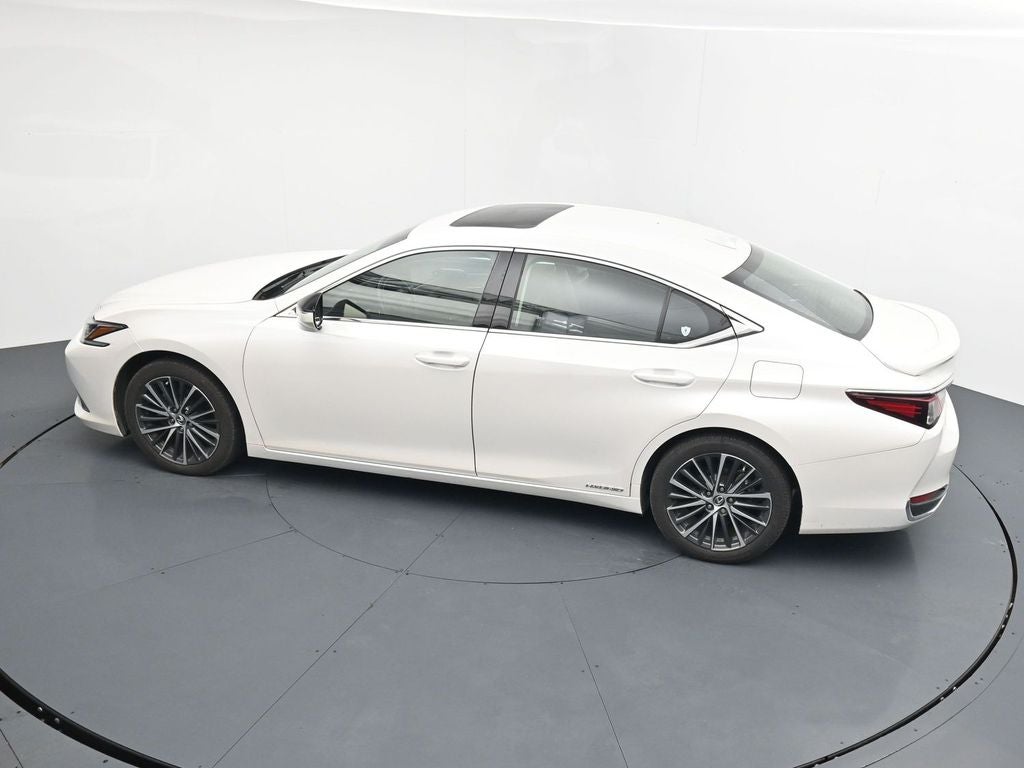 2022 Lexus ES 300h 300h