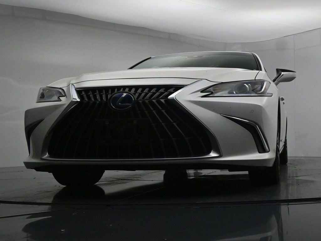 2022 Lexus ES 300h 300h