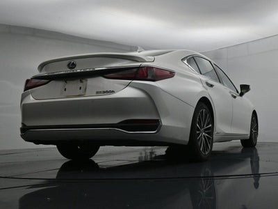 2022 Lexus ES 300h 300h