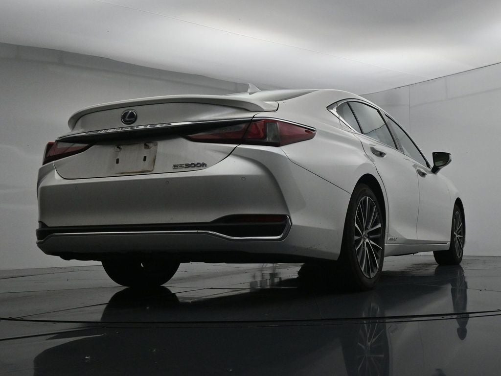 2022 Lexus ES 300h 300h