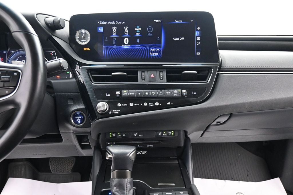 2022 Lexus ES 300h 300h
