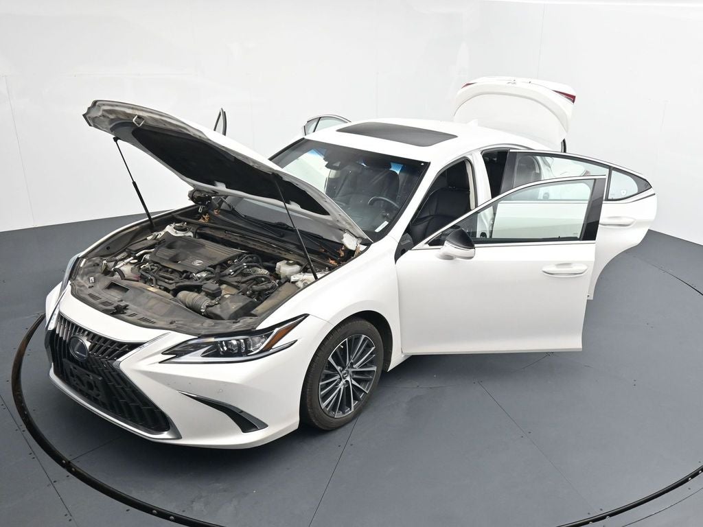 2022 Lexus ES 300h 300h