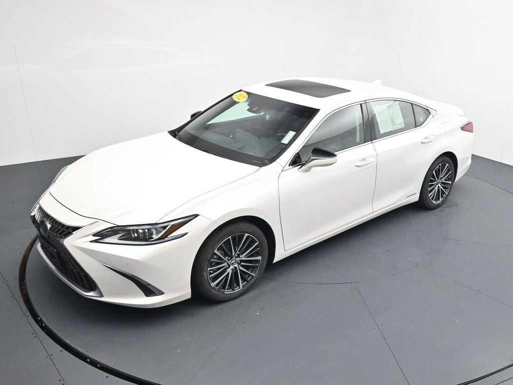 2022 Lexus ES 300h 300h
