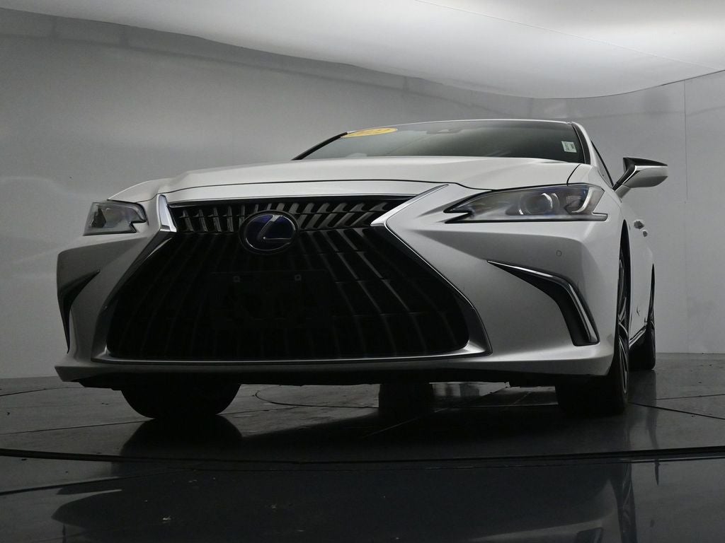 2022 Lexus ES 300h 300h