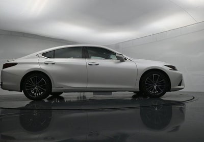 2022 Lexus ES 300h 300h