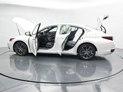 2022 Lexus ES 300h 300h
