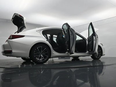 2022 Lexus ES 300h 300h