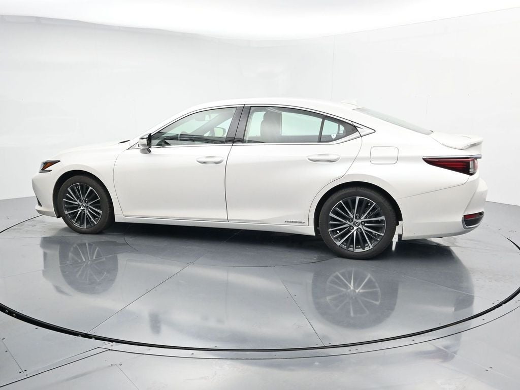2022 Lexus ES 300h 300h