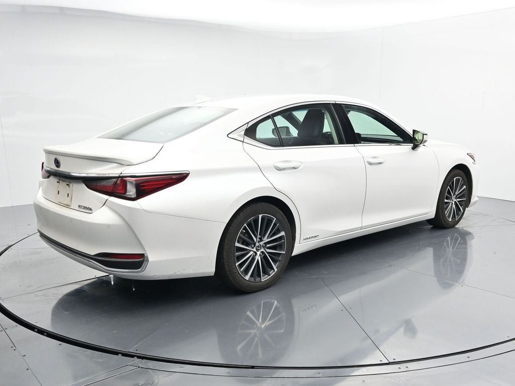 2022 Lexus ES 300h 300h