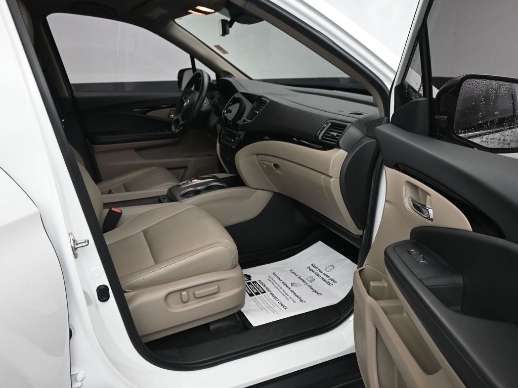 2021 Honda Pilot Touring 7 Passenger